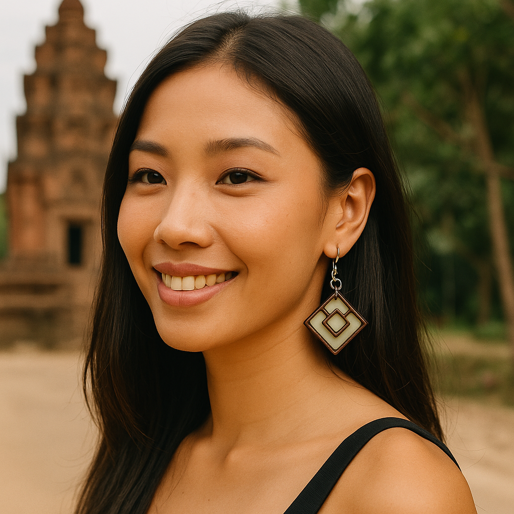 Shell and wood square