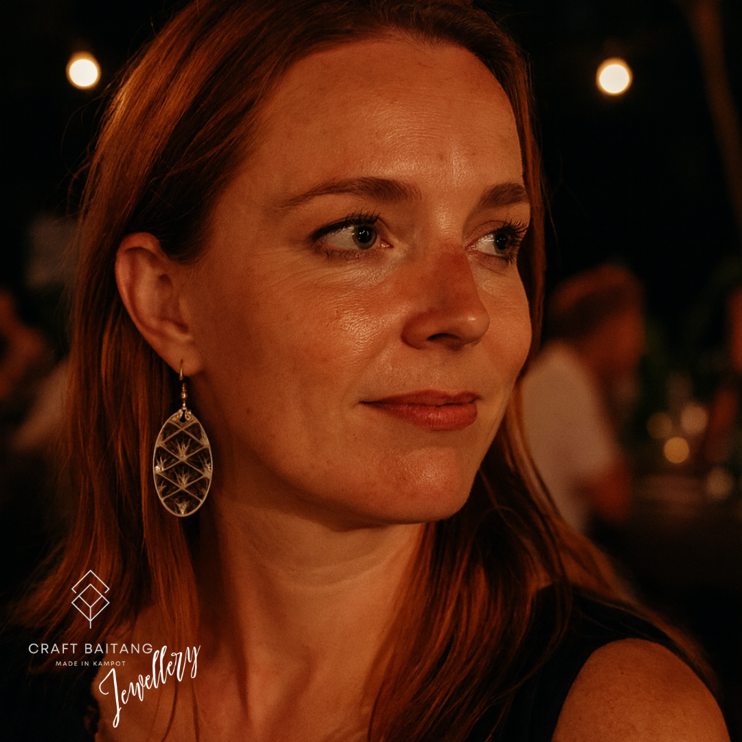 Oval pattern flower Earrings