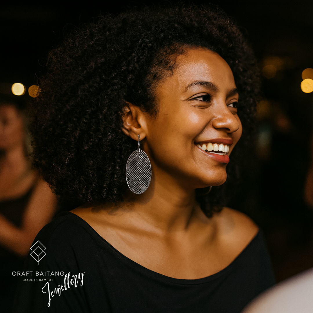 Oval pattern Earrings