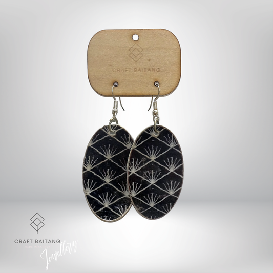 Oval pattern flower Earrings