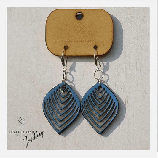 Shell and wood Teardrop earrings