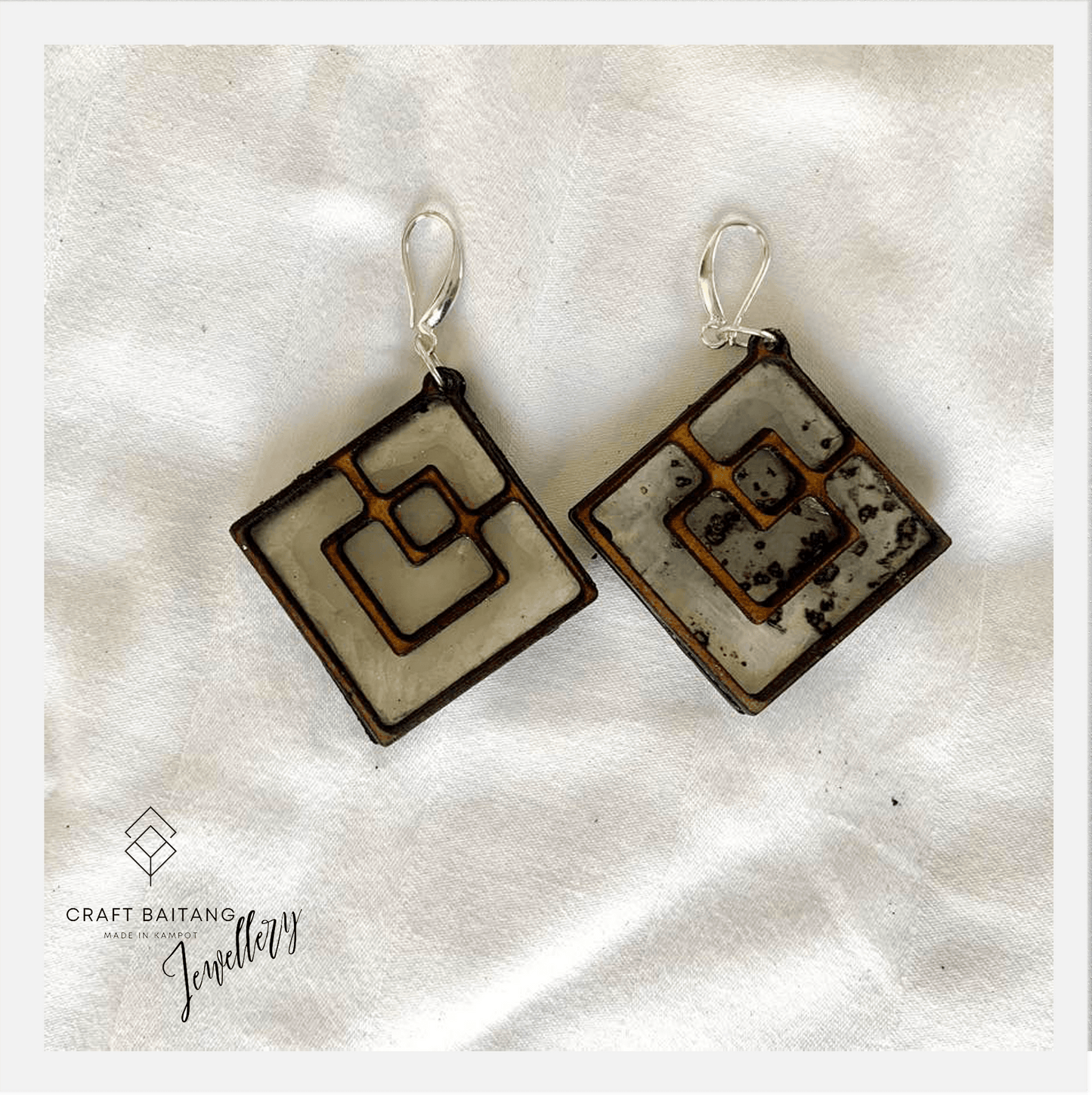 Shell and wood square